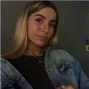 Sono una studentessa di 22 anni, con una forte passione per la lingua italiana. Vorrei insegnare l’italiano a piccoli e grandi!